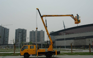 高空作業(yè)車(chē)出租